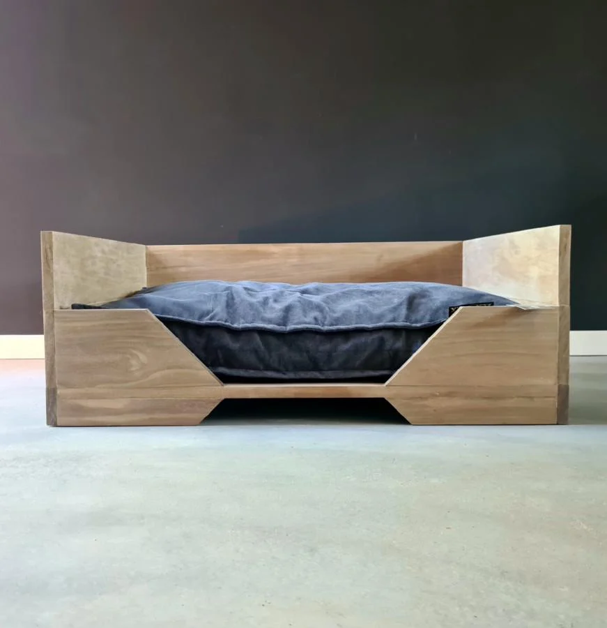 Hondenmand hout – Karin