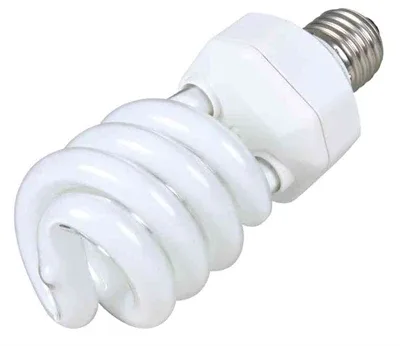 Trixie Reptiland Desert Pro Compact 10,0 Uv B Lamp 23 Watt 6x6x15,2 cm - Image 2